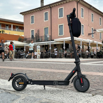 iScooter E Scooter mit Straßenzulassung ABE Max 30 km Reichweite, 350W Motor Elektroroller mit 8,5 Zoll Wabenreifen Duales Bremssystem und Doppelfederung für Herren Damen